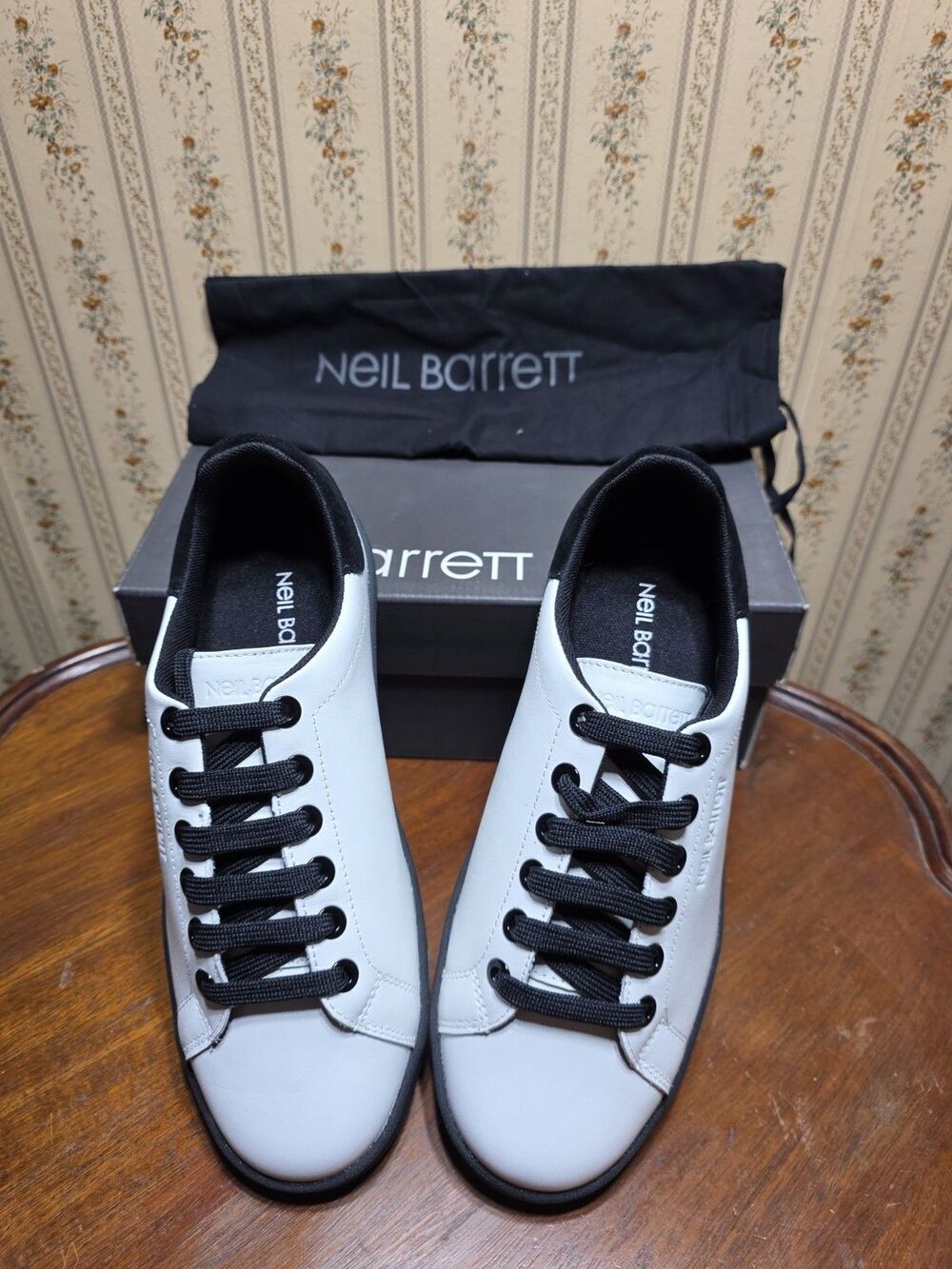 Neil Barrett Tennis Trainer Sneakers EU 38 White Black Leather Low Top Designer